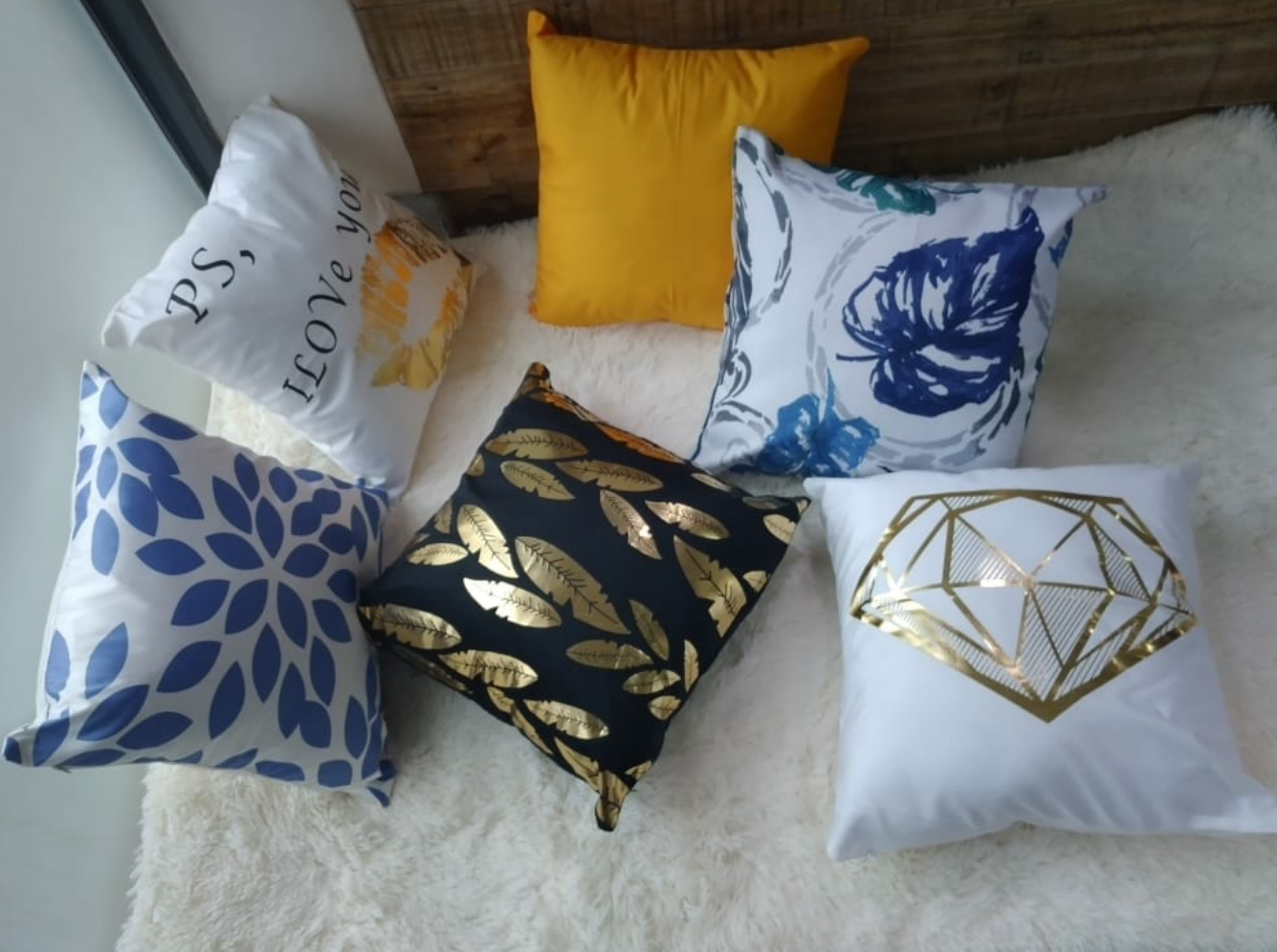 Diamond design Gold Print Throw Pillow Cover - Image 2